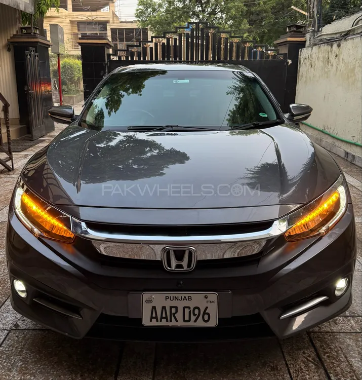 Honda Civic 2020 for Sale in Lahore Image-1