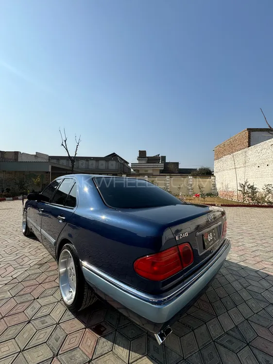 Mercedes Benz E Class 1998 for Sale in Peshawar Mercedes Benz E Class 1998 for Sale in Peshawar Image-6