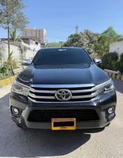 Toyota Hilux Revo V Automatic 2.8 2021 for Sale