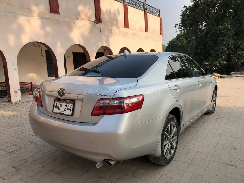 Toyota Camry 2007 for Sale in Chiniot Image-1