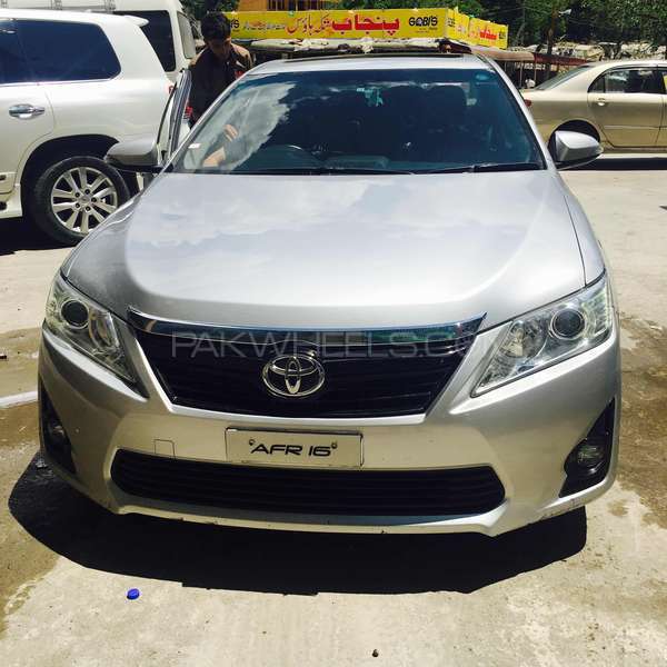 Toyota Camry 2011 for Sale in Gujranwala Image-1