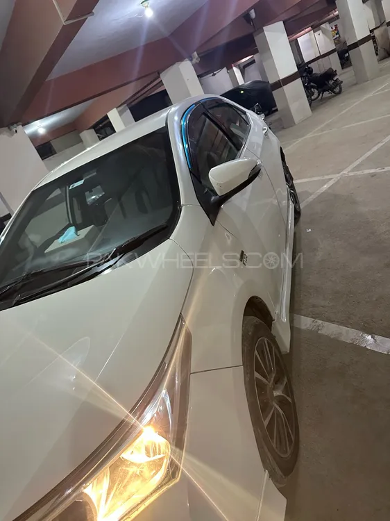 Toyota Corolla 2016 for Sale in Karachi Image-1
