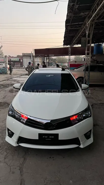 Toyota Corolla 2015 for Sale in Islamabad Image-1