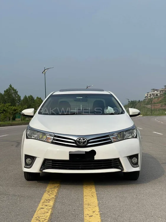 Toyota Corolla 2017 for Sale in Islamabad Image-1