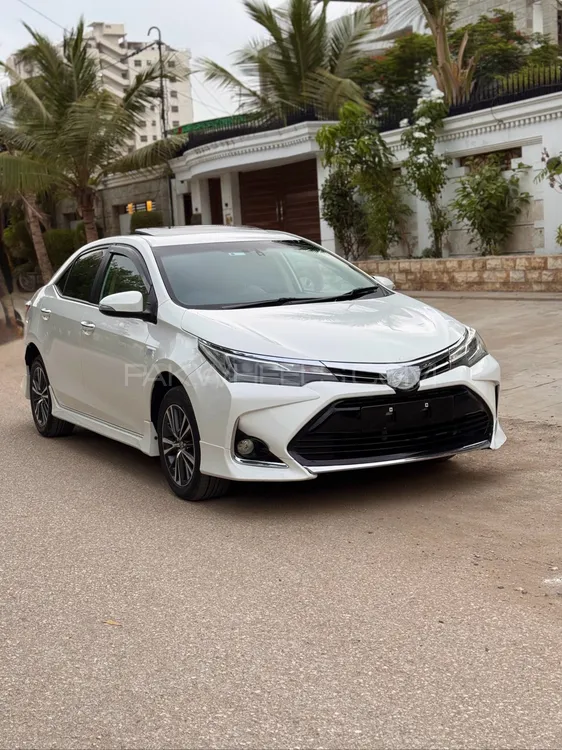 Toyota Corolla 2018 for Sale in Karachi Image-1