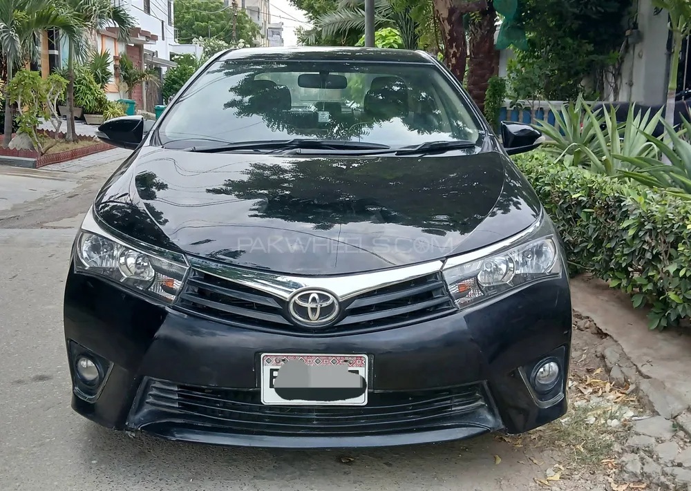 Toyota Corolla 2015 for Sale in Karachi Image-1