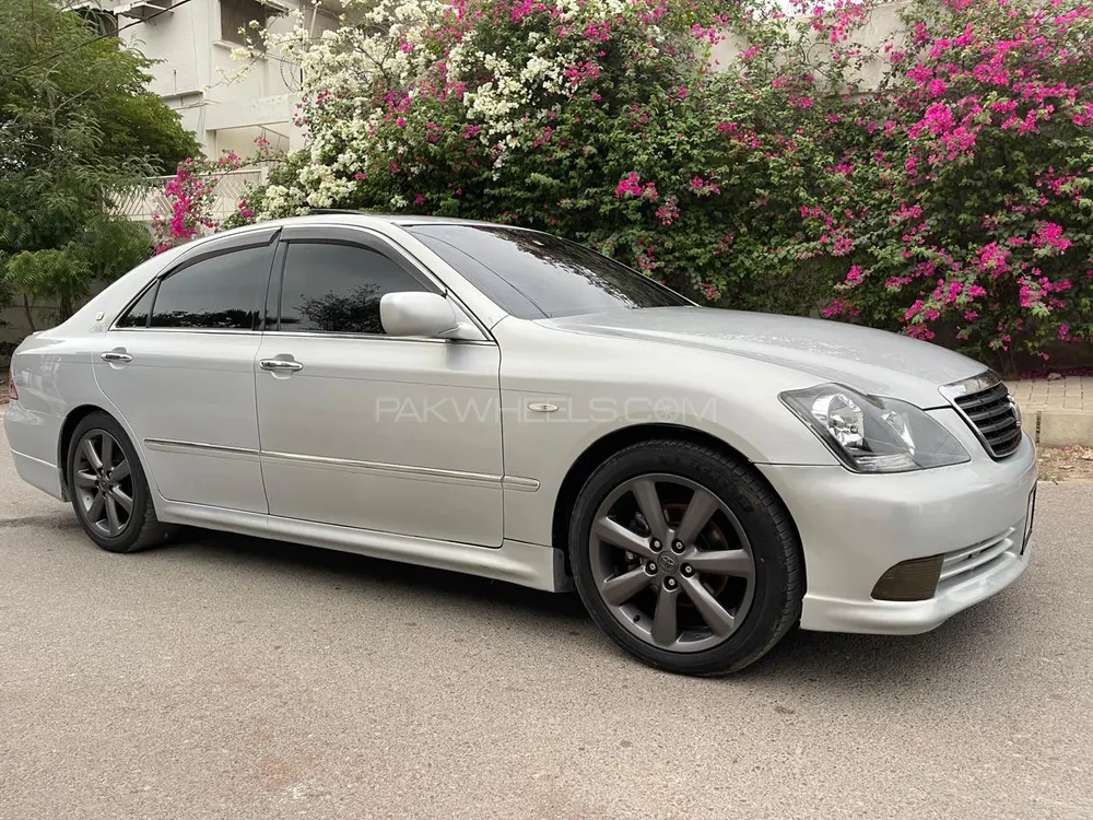 Toyota Crown 2016 for Sale in Karachi Image-1