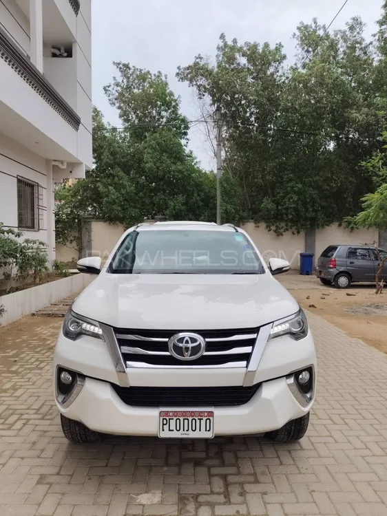 Toyota Fortuner 2017 for Sale in Karachi Image-1