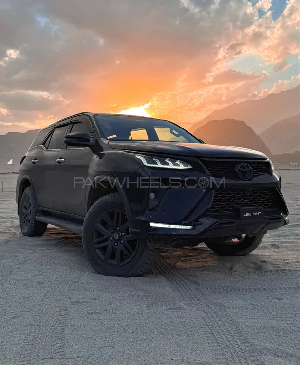 Toyota Fortuner 2018 for Sale in Lahore Image-1