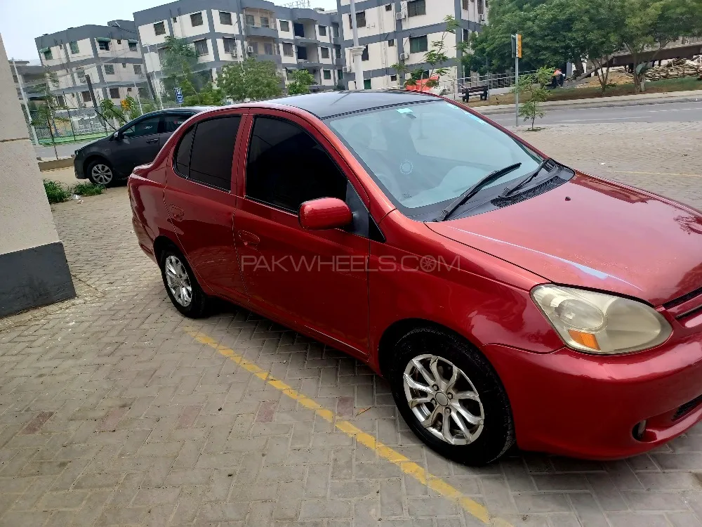 Toyota Platz 2005 for Sale in Karachi Image-1