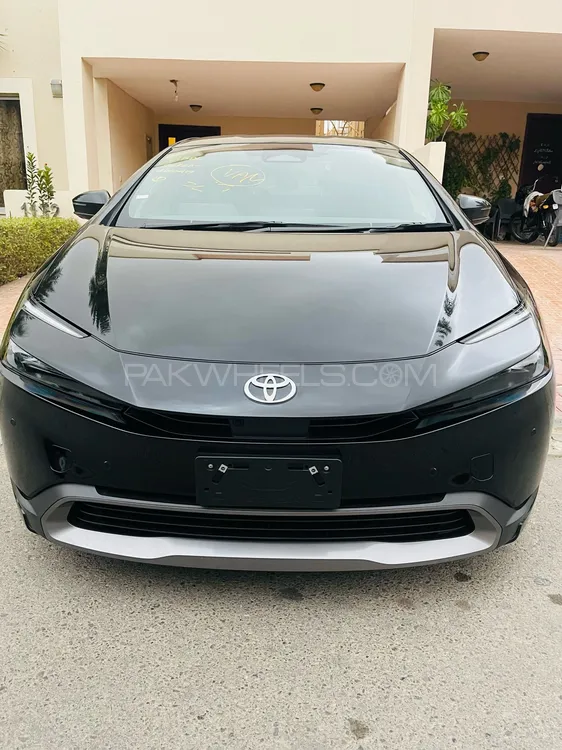 Toyota Prius 2023 for Sale in Karachi Image-1