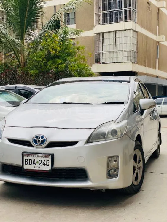 Toyota Prius 2011 for Sale in Karachi Image-1