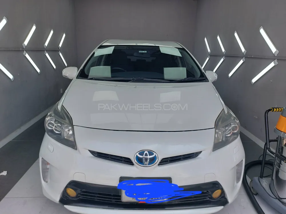 Toyota Prius 2012 for Sale in Islamabad Image-1