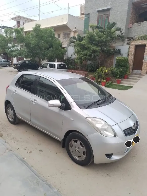 Toyota Vitz 2007 for Sale in Karachi Image-1