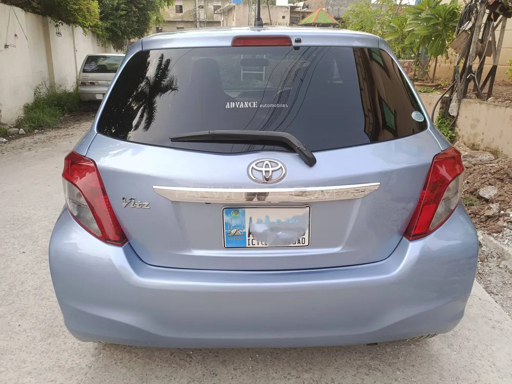 Toyota Vitz 2013 for Sale in Islamabad Image-1
