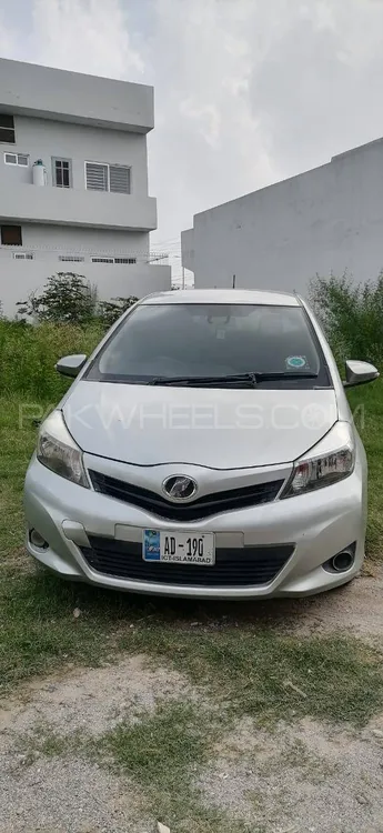 Toyota Vitz 2012 for Sale in Islamabad Image-1