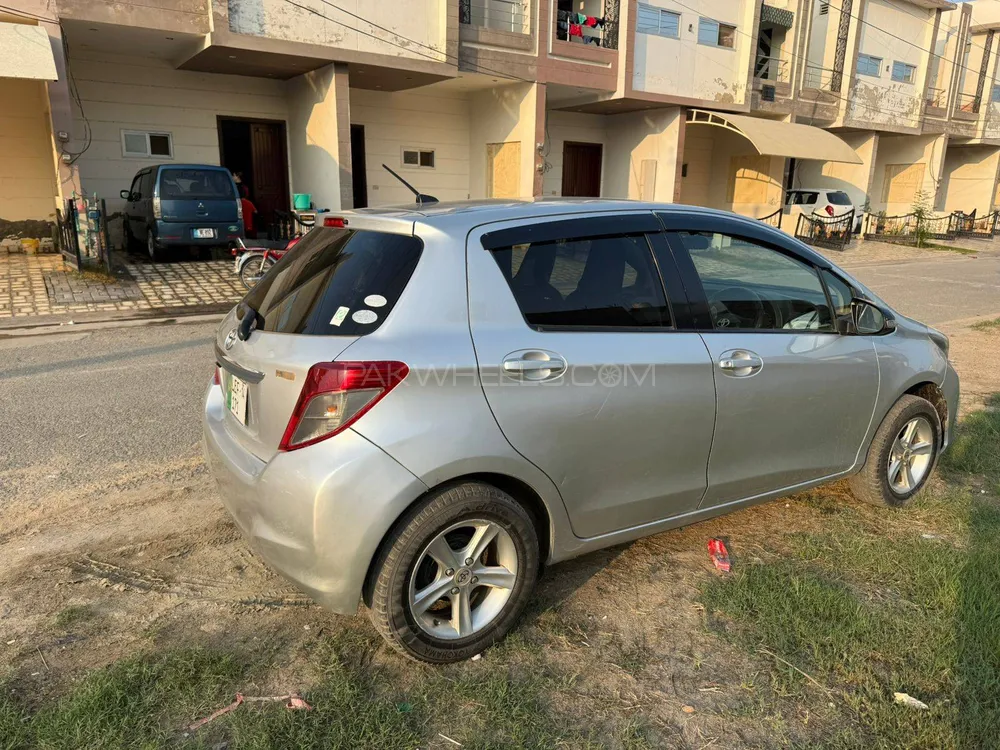 Toyota Vitz 2011 for Sale in Sargodha Toyota Vitz 2011 for Sale in Sargodha Image-4