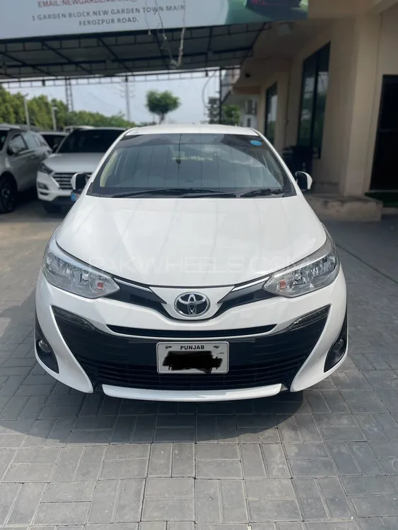 Toyota Yaris Sedan 2021 for Sale in Lahore Image-1