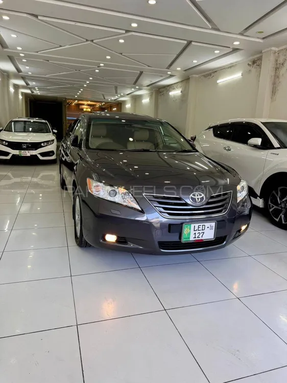 Toyota Camry 2008 for Sale in Peshawar Image-1