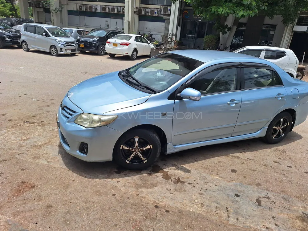Toyota Corolla 2013 for Sale in Karachi Image-1