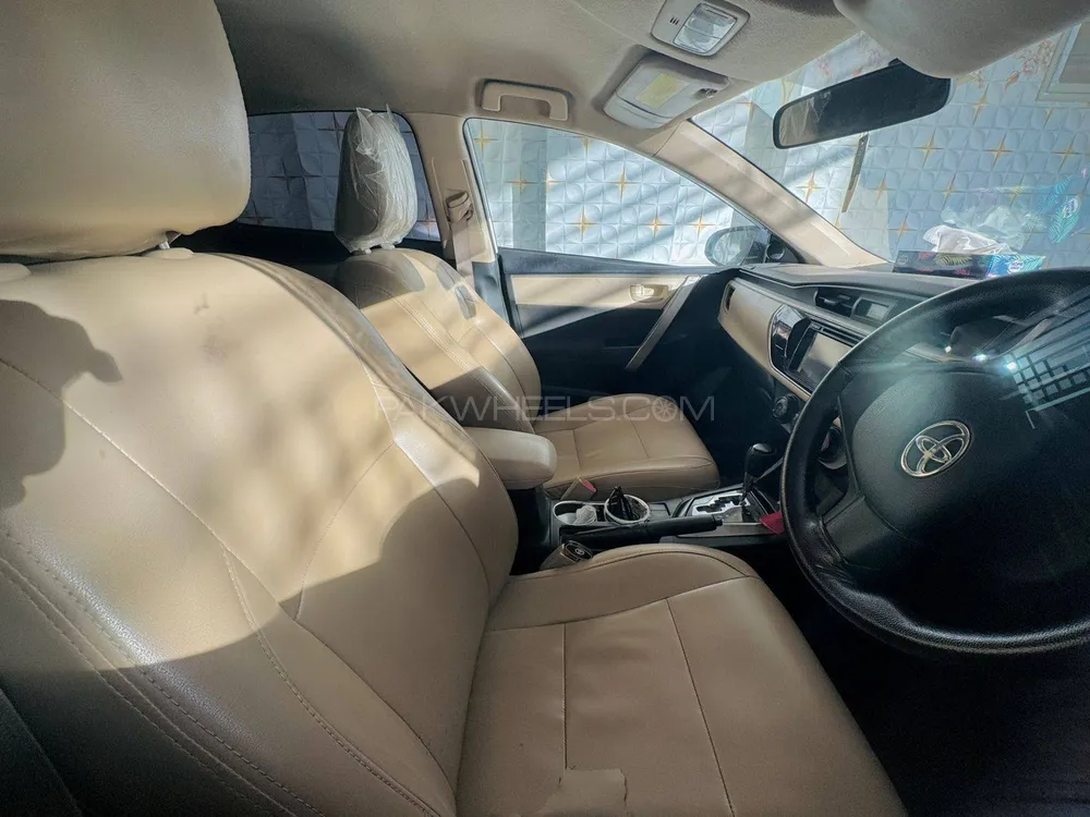 Toyota Corolla 2017 for Sale in Peshawar Image-1