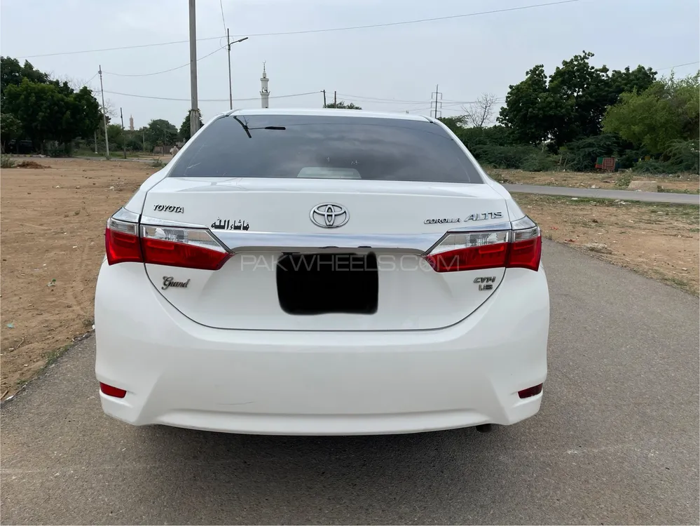 Toyota Corolla 2017 for Sale in Karachi Image-1