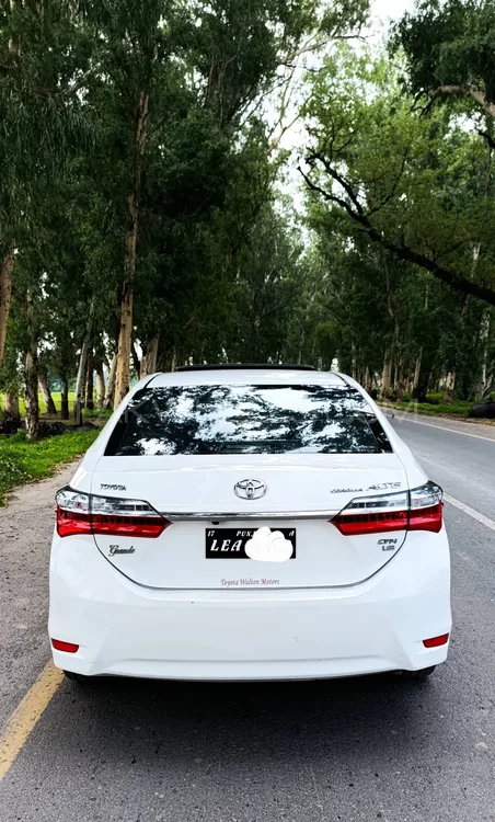 Toyota Corolla 2017 for Sale in Sialkot Image-1