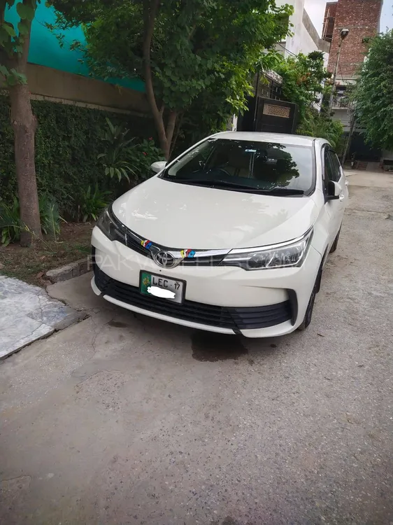 Toyota Corolla 2017 for Sale in Lahore Image-1