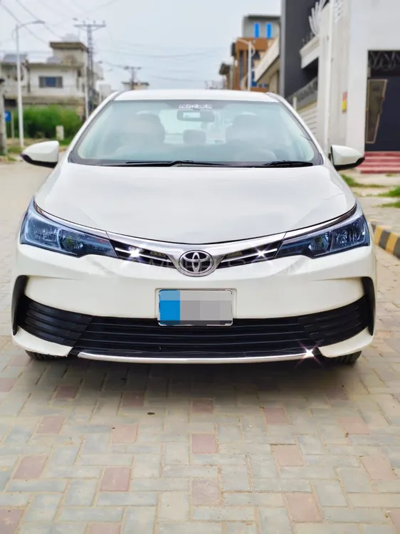 Toyota Corolla 2017 for Sale in Islamabad Image-1