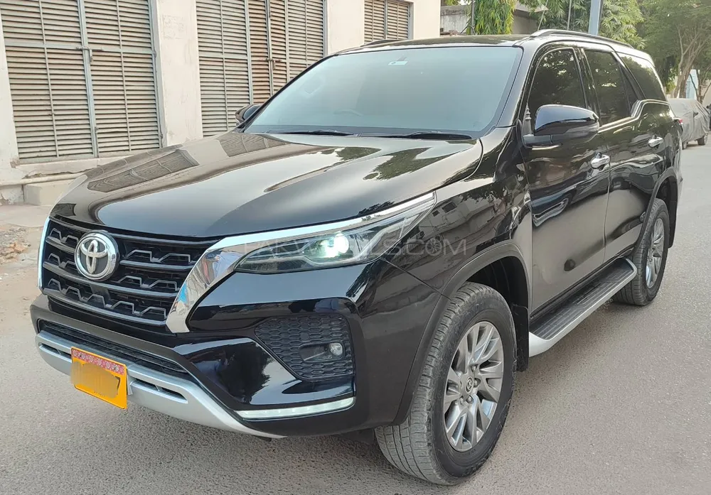 Toyota Fortuner 2021 for Sale in Karachi Image-1