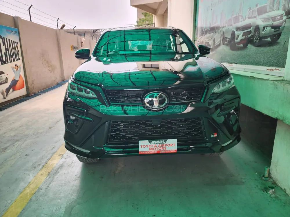 Toyota Fortuner 2025 for Sale in Lahore Image-1