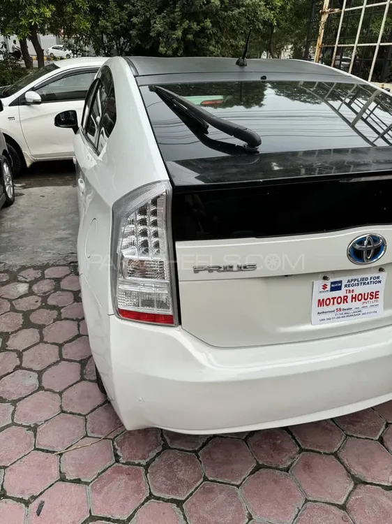 Toyota Prius 2009 for Sale in Lahore Image-1