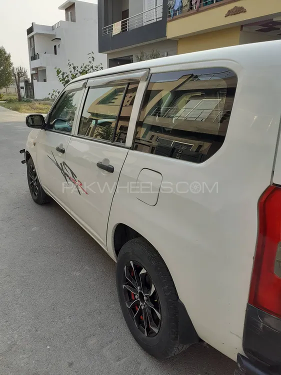 Toyota Probox 2006 for Sale in Lahore Image-1