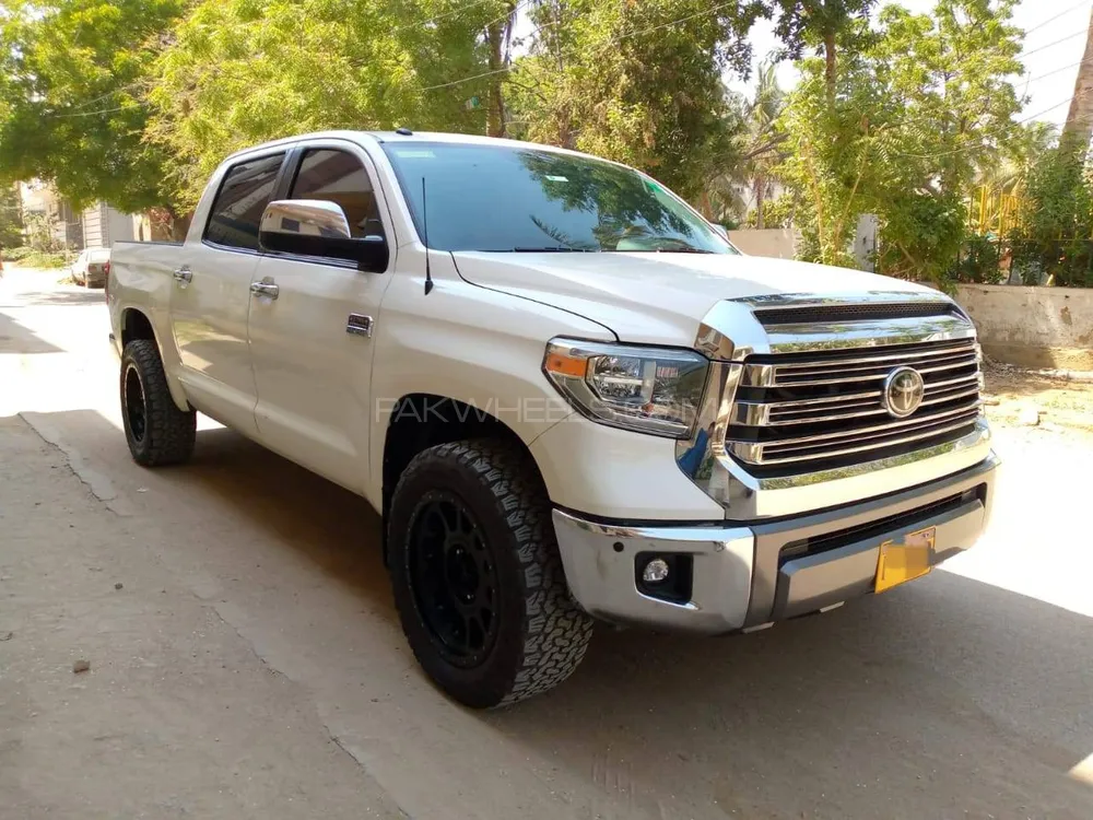Toyota Tundra 2018 for Sale in Karachi Image-1