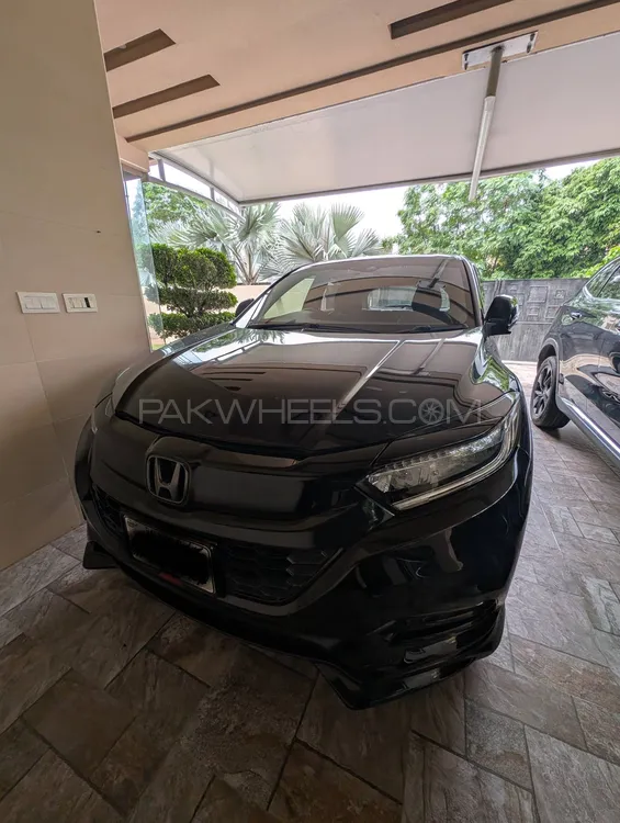 Honda Vezel 2020 for Sale in Lahore Image-1