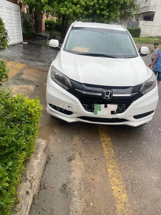 Honda Vezel 2014 for Sale in Islamabad Image-1