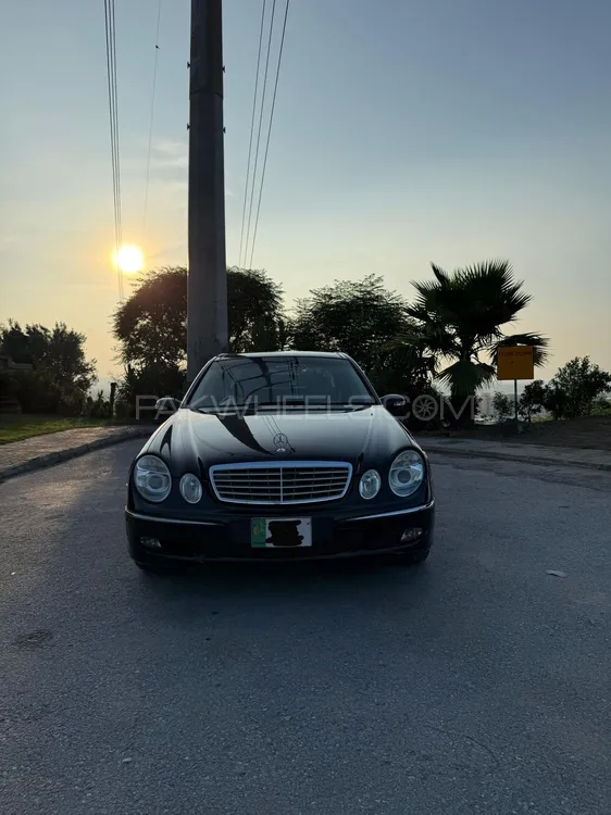 Mercedes Benz E Class 2005 for Sale in Islamabad Image-1