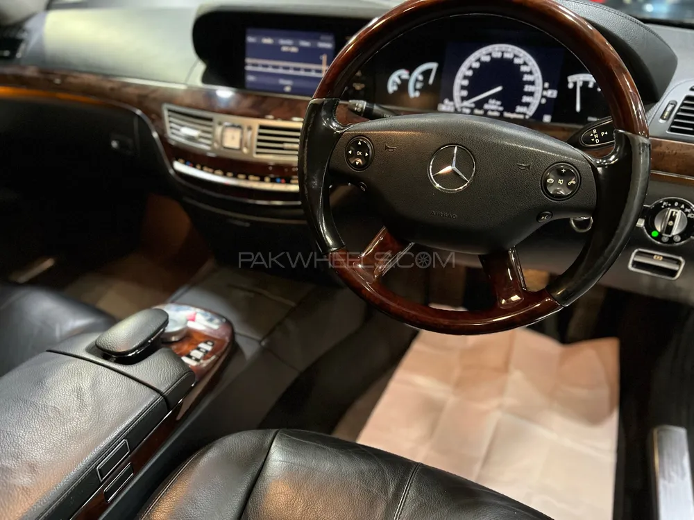 Mercedes Benz S Class 2006 for Sale in Karachi Mercedes Benz S Class 2006 for Sale in Karachi Image-9