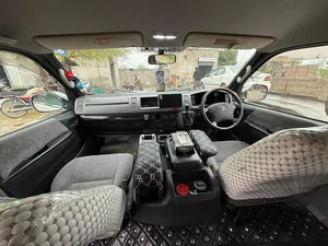 Toyota Hiace TRH 214 2009 for Sale