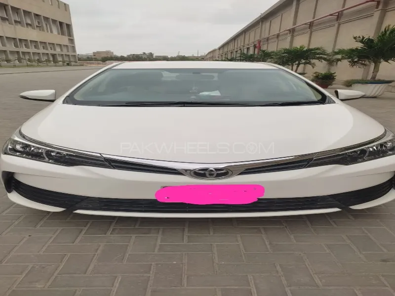 Toyota Corolla 2019 for Sale in Karachi Image-1