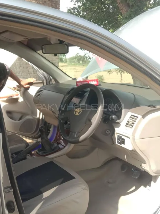 Toyota Corolla 2011 for Sale in Dera ismail khan Image-1