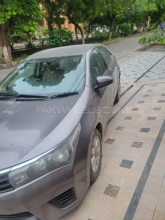 Toyota Corolla 2015 for Sale in Lahore Image-1