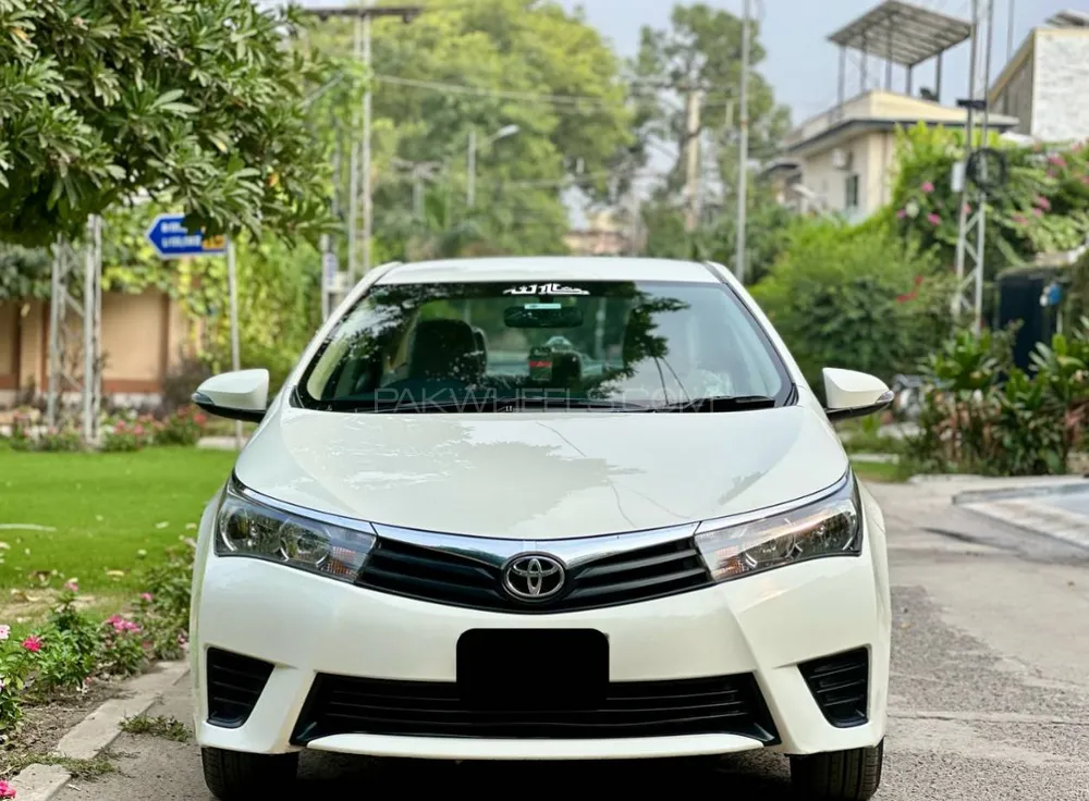 Toyota Corolla 2016 for Sale in Lahore Image-1
