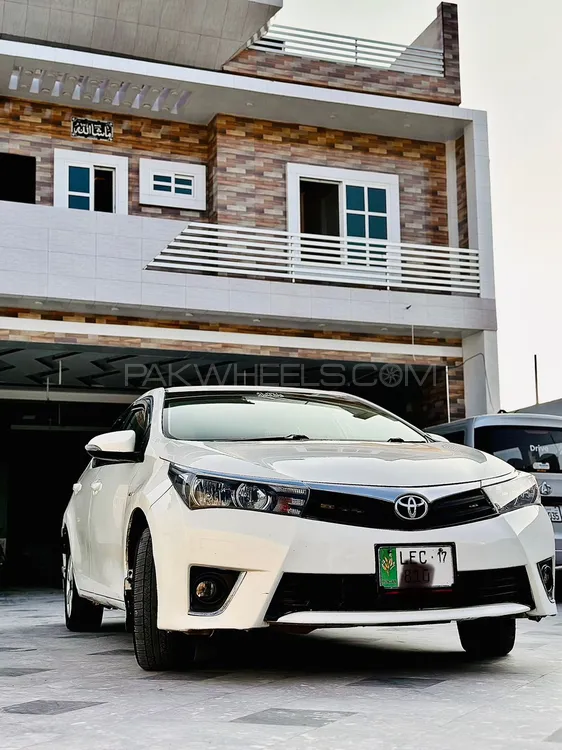 Toyota Corolla 2017 for Sale in Mandi bahauddin Image-1