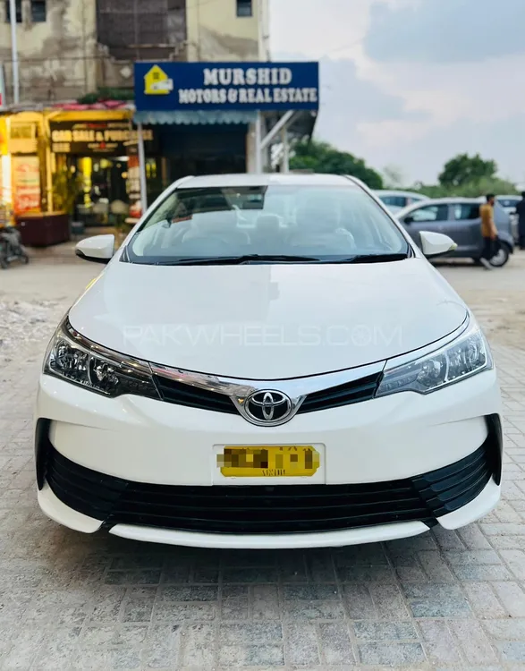 Toyota Corolla 2018 for Sale in Karachi Image-1