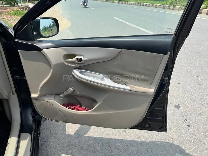 Toyota Corolla 2013 for Sale in Mandi bahauddin Image-1
