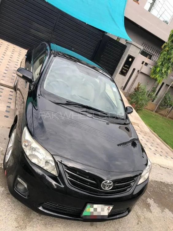 Toyota Corolla 2013 for Sale in Lahore Image-1