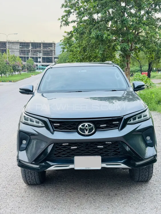 Toyota Fortuner 2018 for Sale in Islamabad Image-1