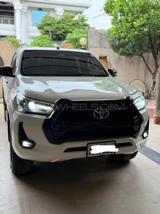 Toyota Hilux 2021 for Sale in Gujranwala Image-1