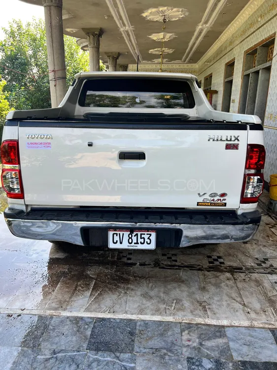 Toyota Hilux 2014 for Sale in Peshawar Image-1